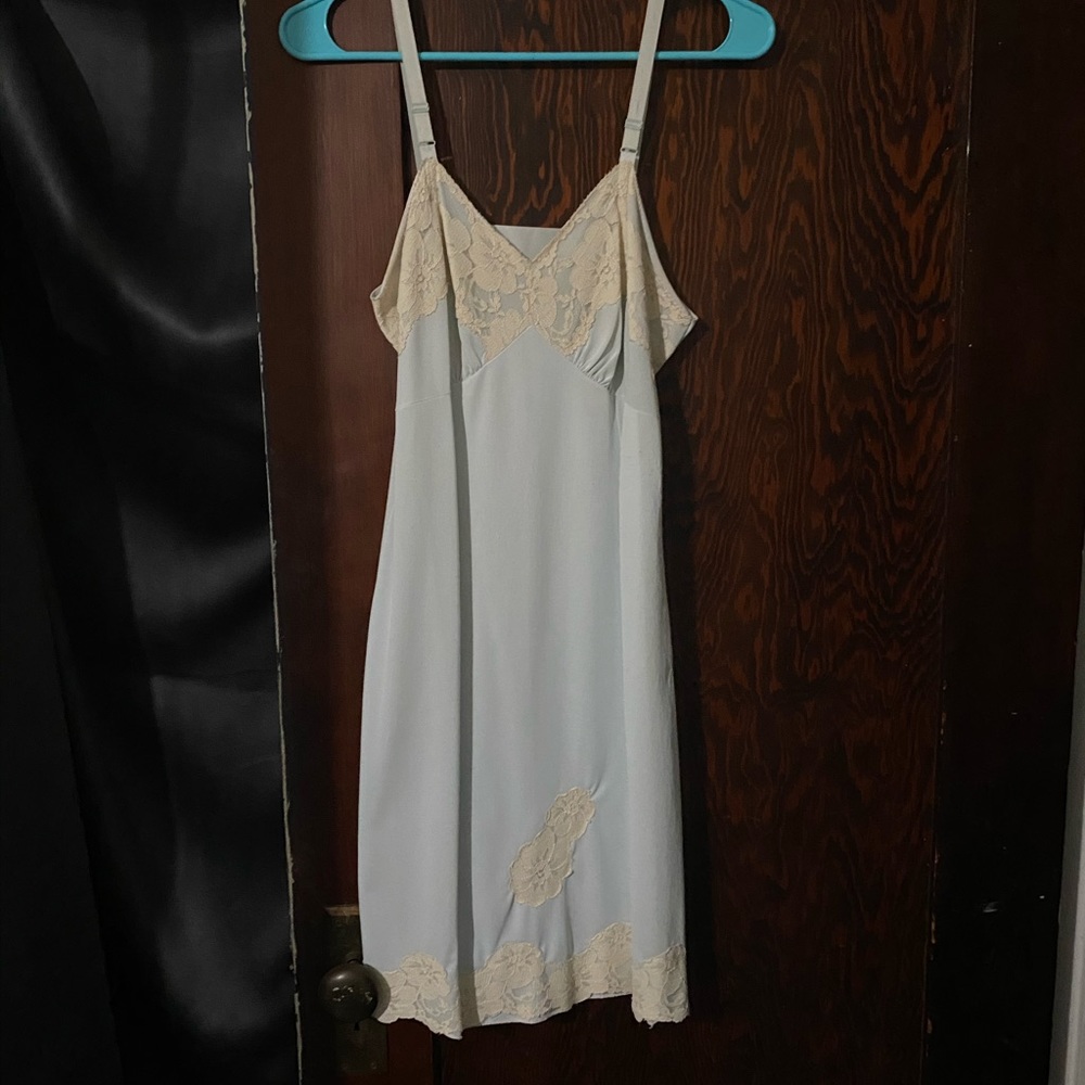 VINTAGE Nightslip